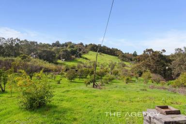 Farm For Sale - WA - Roleystone - 6111 - All offers presented  (Image 2)