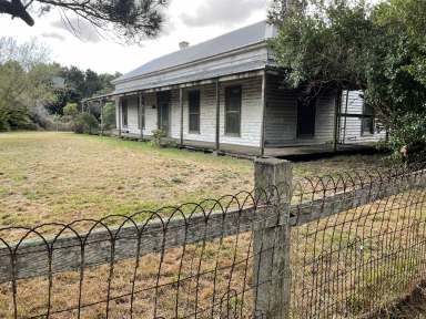 Farm Sold - VIC - Rosedale - 3847 - Renovators dream with decades of history!  (Image 2)