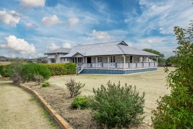 Farm For Sale - QLD - Gayndah - 4625 - QUEENSLAND HOMESTEAD AND MODERN COTTAGE ON ACREAGE  (Image 2)