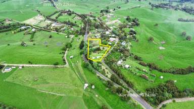 Farm For Sale - VIC - Jumbunna - 3951 - PARKLIKE SETTING WITH VIEWS TO DIE FOR!!  (Image 2)