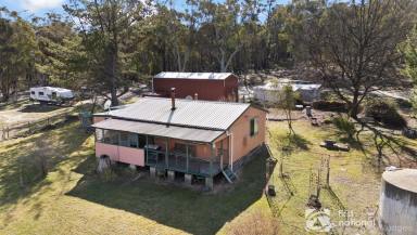 Farm For Sale - NSW - Mudgee - 2850 - 'DAISY COTTAGE'  (Image 2)