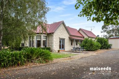 Farm For Sale - SA - Suttontown - 5291 - One Of A Kind Architectural Beauty  (Image 2)