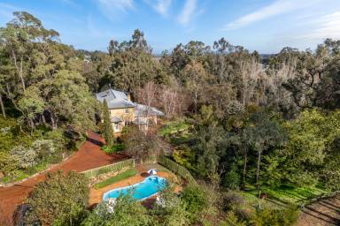 Farm For Sale - WA - Nannup - 6275 - A Country Estate in the Heart of Nannup  (Image 2)