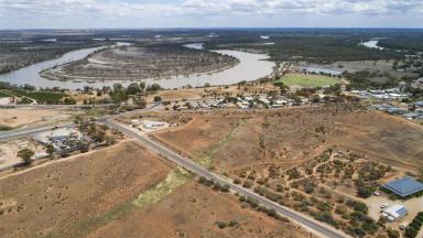 Farm For Sale - SA - Paringa - 5340 - Land with Scenic Mundic Views  (Image 2)