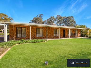 Farm For Sale - VIC - Glenrowan - 3675 - Lifestyle Living At It's Finest  (Image 2)