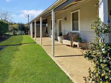 Farm For Sale - NSW - Moorbel - 2804 - Charming lifestyle property with an elegant rural outlook!  (Image 2)