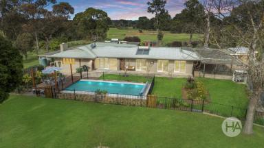 Farm For Sale - VIC - Moorooduc - 3933 - Semi-Rural Serenity With Tennis Court & Swimming Pool  (Image 2)