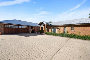 Farm For Sale - NSW - Orange - 2800 - One of a Kind!  (Image 2)