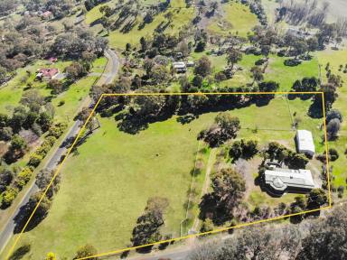 Farm For Sale - NSW - Tumut - 2720 - Country Living at it's best  (Image 2)