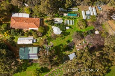 Farm For Sale - WA - Gidgegannup - 6083 - "Lakeside Living"  (Image 2)