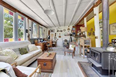 Farm For Sale - NSW - Laguna - 2325 - Eclectic Studio Retreat Full of Charm & Character  (Image 2)