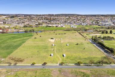 Farm For Sale - NSW - Goulburn - 2580 - "ACREAGE AVAILABLE IN THE HEART OF GOULBURN TOWNSHIP"  (Image 2)