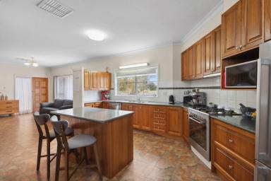 Farm For Sale - VIC - Strathfieldsaye - 3551 - Expansive Living, Endless Possibilities  (Image 2)