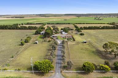 Farm For Sale - VIC - Anakie - 3213 - "Green Fields"  (Image 2)