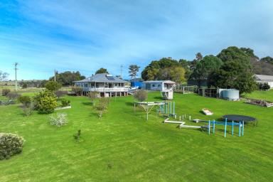 Farm For Sale - NSW - Croobyar - 2539 - Idyllic Country Cottage with Panoramic Views  (Image 2)