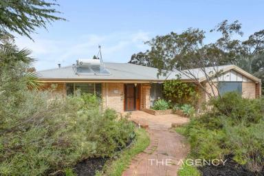 Farm For Sale - WA - Wooroloo - 6558 - "All The Fruit"  (Image 2)