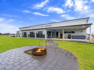 Farm For Sale - NSW - Young - 2594 - Modern New Home On 156acs With Excellent Infrastructure  (Image 2)