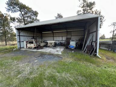 Farm Tender - NSW - Henty - 2658 - Country Lifestyle - Midway Between Albury & Wagga Wagga  (Image 2)