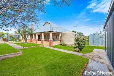 Farm For Sale - SA - Woodchester - 5255 - 'Everley' - Every inch the homestead classic on 128 country acres.  (Image 2)