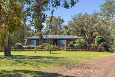 Farm For Sale - WA - Wundowie - 6560 - Charmingly Country  (Image 2)