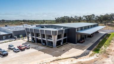 Farm Expressions of Interest - VIC - East Bendigo - 3550 - A-Grade Corporate Industrial Facility with Further Development Opportunity in Elite East Bendigo Location  (Image 2)