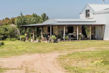 Farm For Sale - WA - Bootenal - 6532 - ONCE IN A GENERATION OPPORTUNITY  (Image 2)