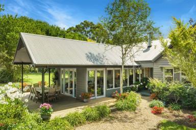 Farm For Sale - NSW - Kangaroo Valley - 2577 - Charming Valley Escape  (Image 2)