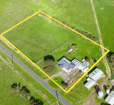 Farm For Sale - VIC - Gelliondale - 3971 - Renovated 4B/R Home on 2 Acres. Vendor Motivated to Sell!  (Image 2)