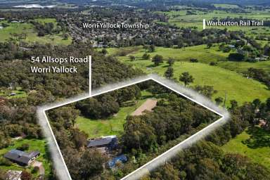 Farm For Sale - VIC - Woori Yallock - 3139 - HORSE LOVERS DREAM...5.5 ACRES APPROX  (Image 2)