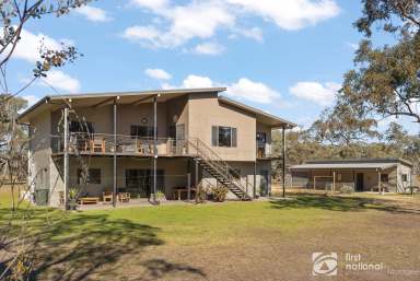 Farm For Sale - NSW - Gulgong - 2852 - CONTEMPORARY FAMILY HOME IN A PEACEFUL RURAL SETTING  (Image 2)