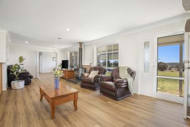 Farm For Sale - NSW - Armidale - 2350 - A Lifestyle to Love  (Image 2)