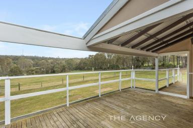 Farm For Sale - WA - Wooroloo - 6558 - "Simply Country"  (Image 2)