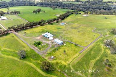 Farm For Sale - WA - West Toodyay - 6566 - "Country Delight"  (Image 2)