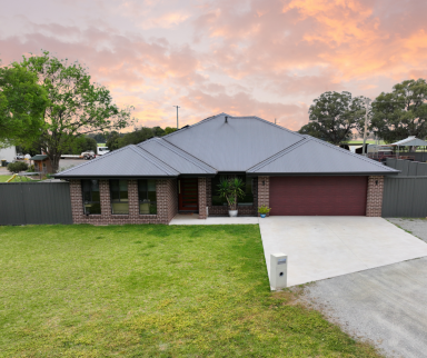 Farm Auction - NSW - Parkes - 2870 - Modern Comfort Meets Equestrian Lifestyle - A Truly Unique Opportunity!  (Image 2)