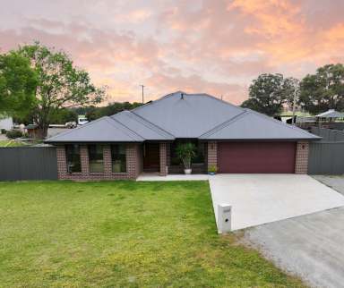 Farm For Sale - NSW - Parkes - 2870 - Modern Comfort Meets Equestrian Lifestyle - A Truly Unique Opportunity!  (Image 2)