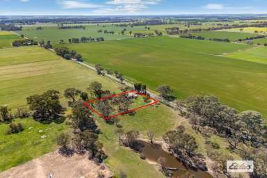 Farm For Sale - VIC - Goornong - 3557 - Goornong Farmhouse on 1 Acre - Renovation / New Build, & Lifestyle Opportunity  (Image 2)