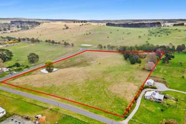 Farm For Sale - NSW - Taralga - 2580 - Rare 8 acre offering within Taralga Village  (Image 2)