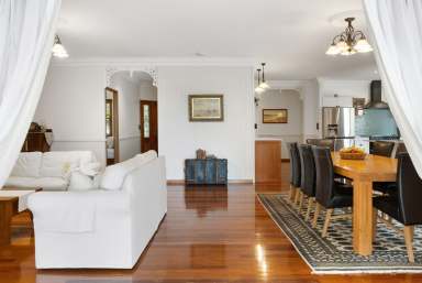 Farm For Sale - QLD - Ridgewood - 4563 - Timeless Elegance Meets Modern Comfort  (Image 2)