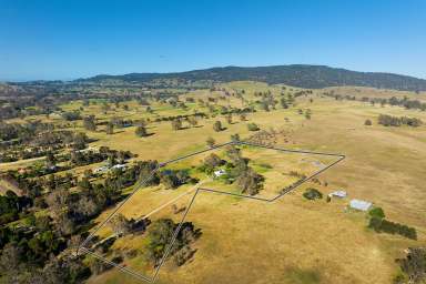 Farm For Sale - VIC - Sutton Grange - 3448 - Quintessential Country  (Image 2)