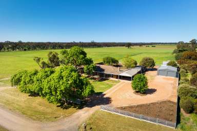 Farm For Sale - VIC - Eddington - 3472 - Rural Living  (Image 2)