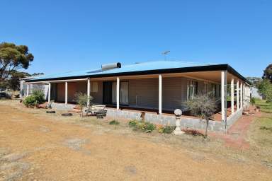 Farm For Sale - WA - Wagin - 6315 - Nature Retreat  (Image 2)