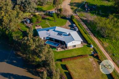 Farm For Sale - NSW - Moorong - 2650 - Stunning Family Retreat with Lagoon Frontage on 10 Acres  (Image 2)