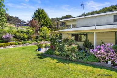 Farm For Sale - VIC - Eildon - 3713 - Experience sustainable, affordable living at its finest!  (Image 2)