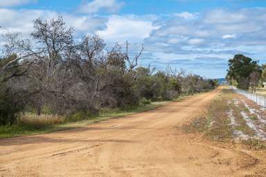 Farm For Sale - WA - Bambun - 6503 - DEVELOP AS YOU WILL or LANDBANK FOR THE FUTURE  (Image 2)