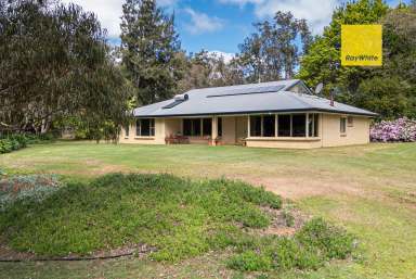 Farm For Sale - WA - Nannup - 6275 - STUNNING LIFESTYLE PROPERTY IN THE HEART OF THE SOUTH WEST  (Image 2)