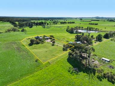 Farm For Sale - VIC - South Purrumbete - 3260 - Countryside Living with Comfort & Convenience  (Image 2)