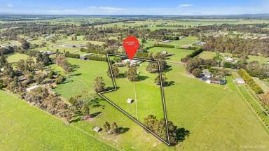 Farm For Sale - VIC - Traralgon East - 3844 - Perfect family home on 5 acres  (Image 2)