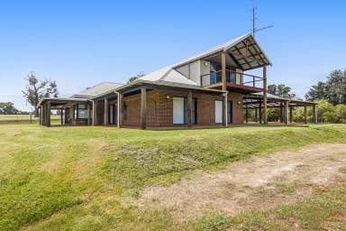 Farm For Sale - WA - Bindoon - 6502 - "Epitome of Perfection "  (Image 2)