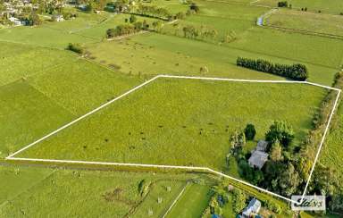 Farm For Sale - VIC - Sale - 3850 - Acreage In Town  (Image 2)