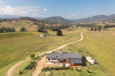 Farm For Sale - NSW - Araluen - 2622 - 474 Neringla Road  (Image 2)